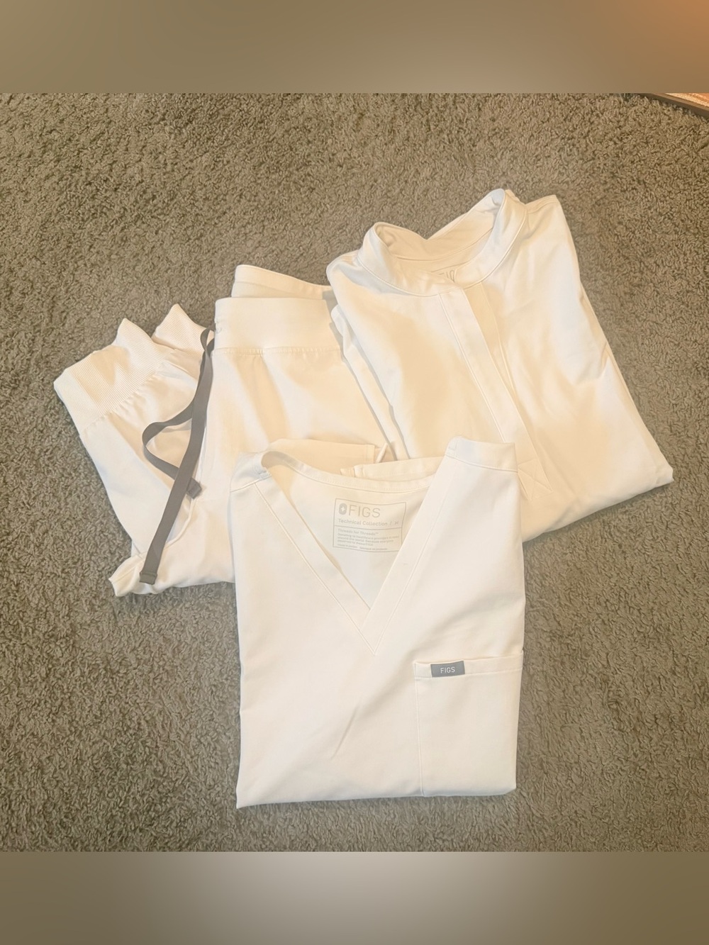 Figs off white L Zamora, M Catarina, S Rafaela